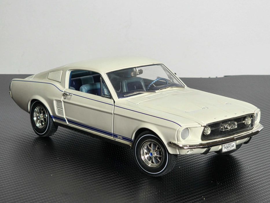 Macheta Auto 1/18 ERTL Ford Mustang GT 1967 American Muscle