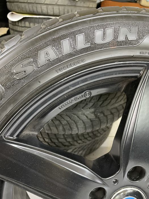 Оригинални БМВ джанти 17”+  гуми 225/50/17 !