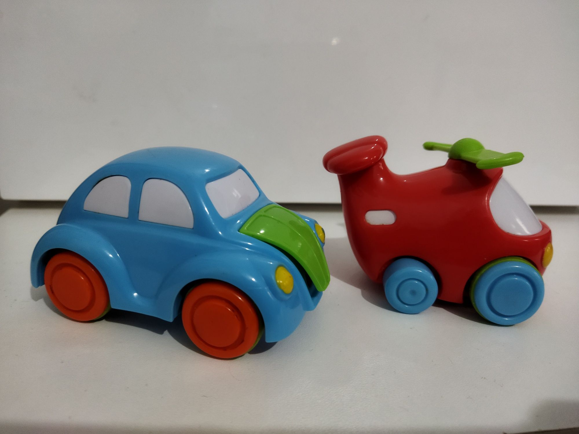 Set 2 jucarii masinuta avion Little Tikes pentru bebeluși și copii