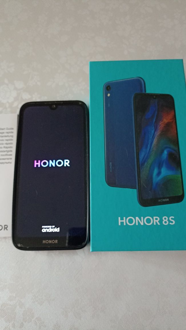 Телфефон "HONOR 8S" Идеальное состояние