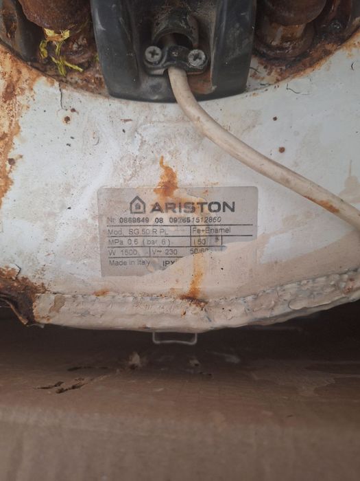 Аристон сотилади ишлаб дурибди