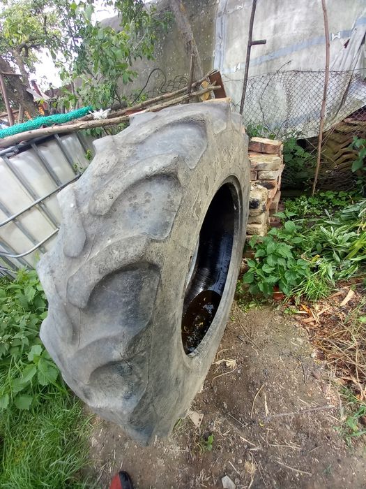 Cauciuc radial 320/85r28 (12,4r 28)