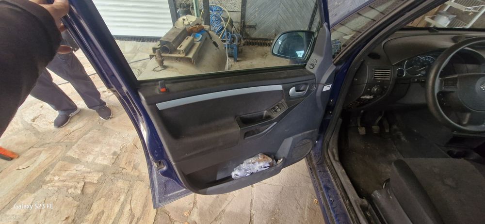 Опел мерива 1.7 цдти на части