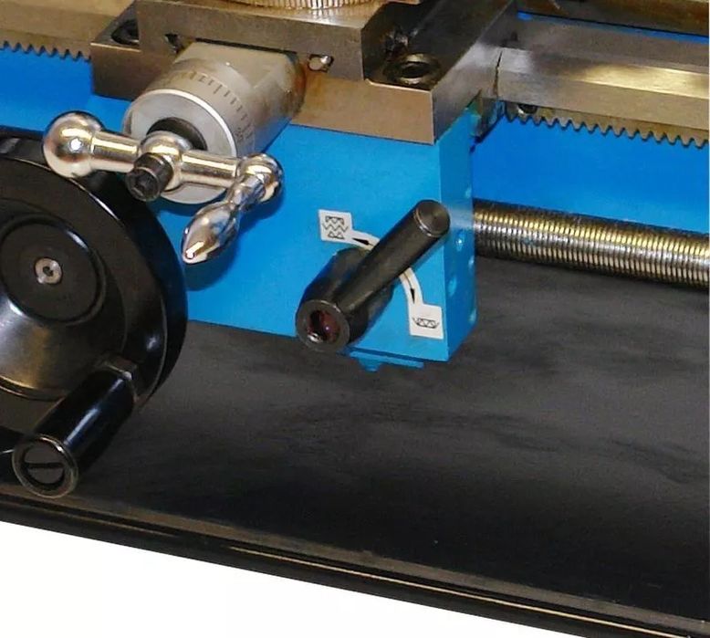 Strung de precizie pentru strunjirea si filetarea otelurilor GMD400