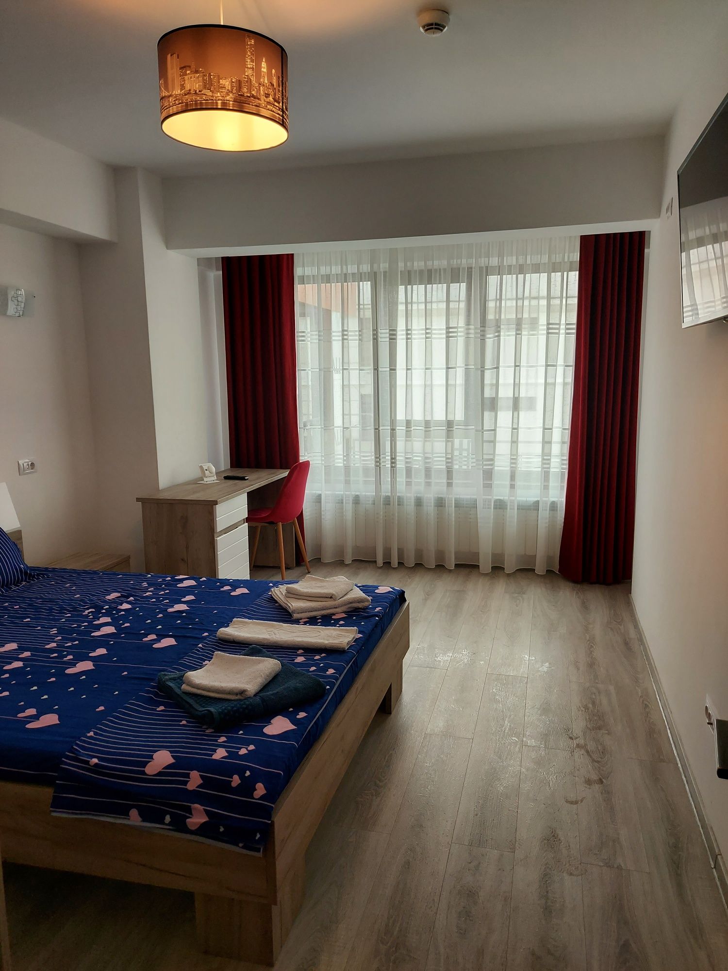 Regim hotelier apart 1 Cam D(Pacurari-Rond Carefour Era-Brown Luxury)