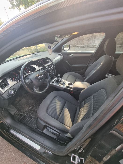 Vând Audi a4 2012