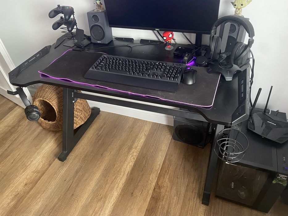 Birou de gaming negru