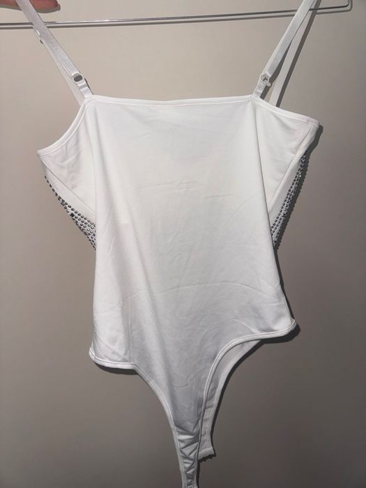 Чисто ново дамско боди с камъни