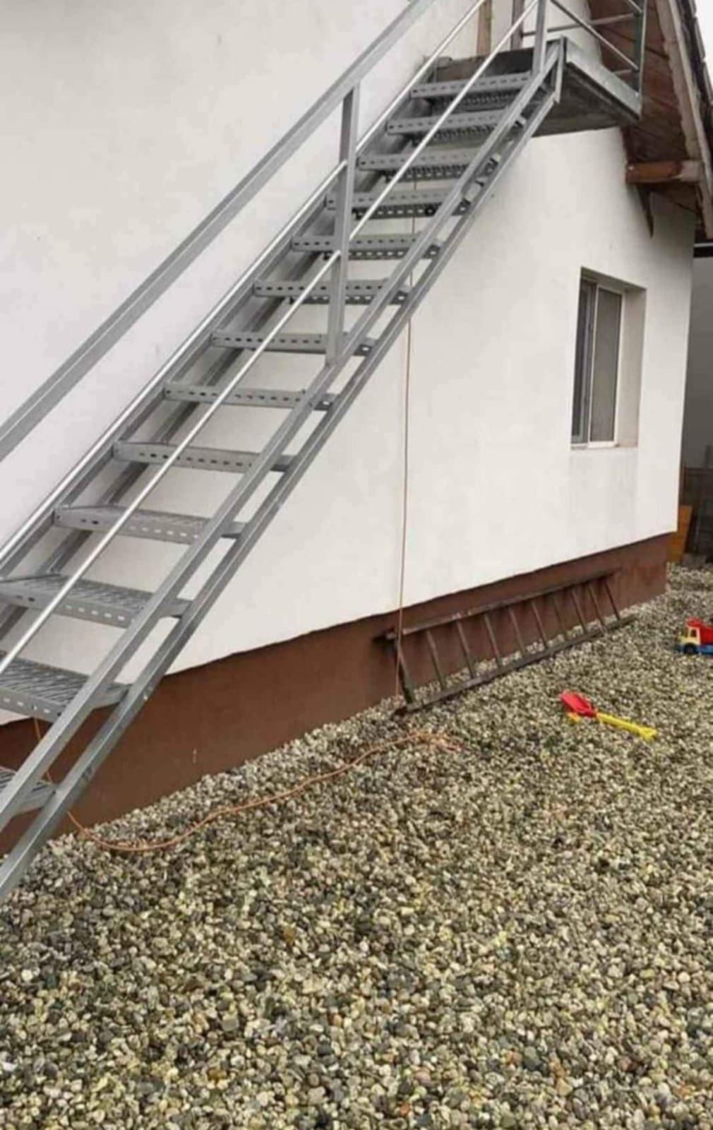 Scări metalice galvanizate