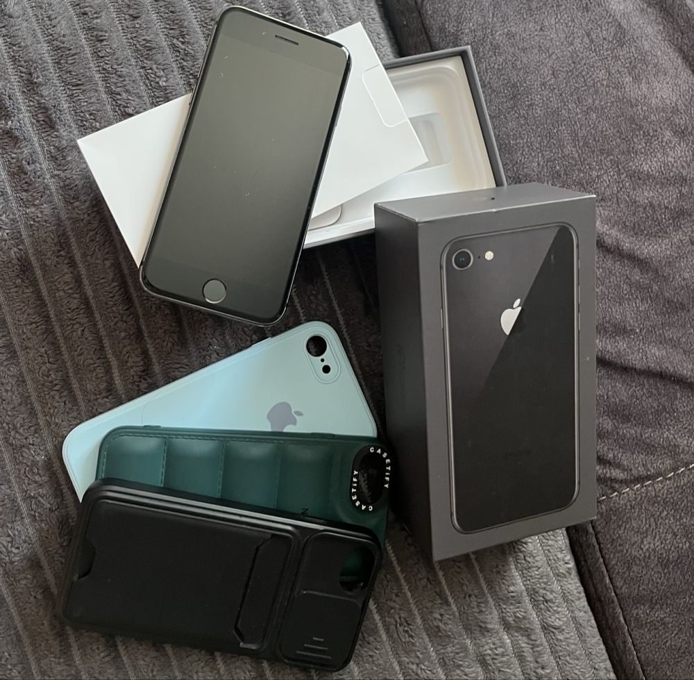 iphone 8 продам
