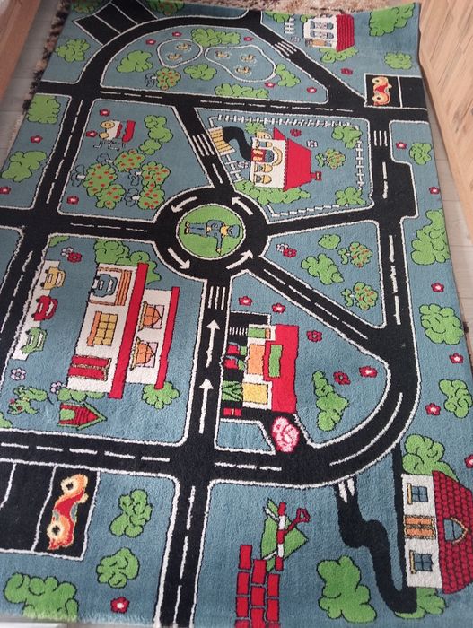 Ковёр детский, бу, в хорошем состоянии