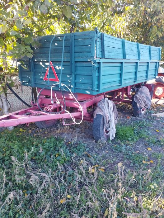 Remorca tractor basculabila si plug 2 brazde