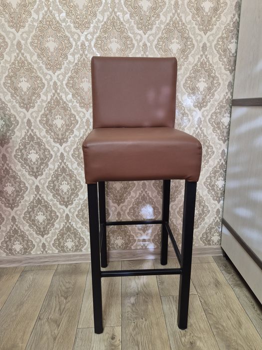 Стул барный коричневый