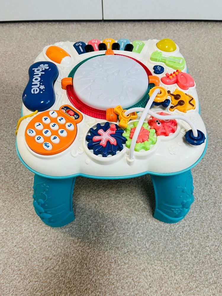 Masuta educationala interactiva 8 in 1 cu telefon tambur si pian