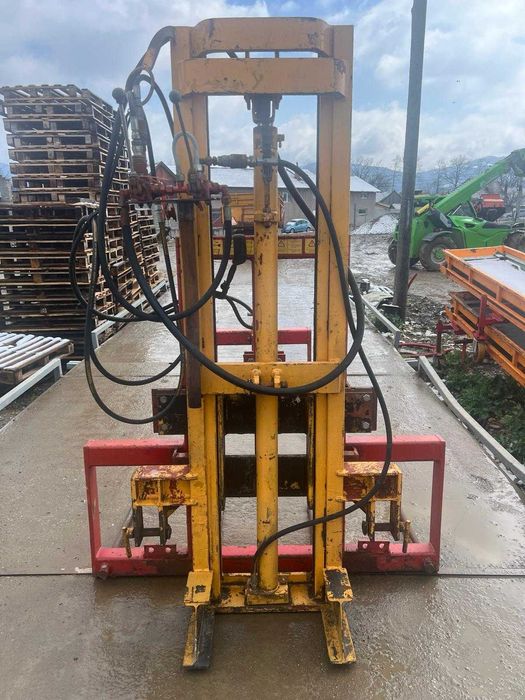 Catarg / lift cu graifer Wifo – pt baloti de max. 1 T