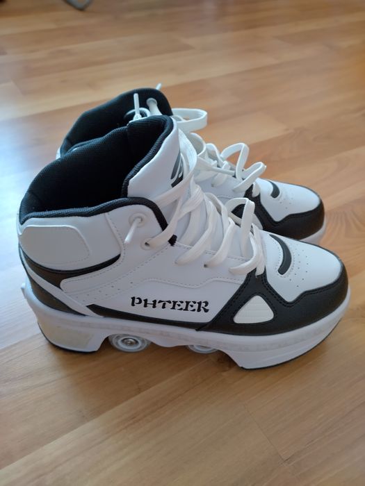Adidași/Ghete cu roți/Role