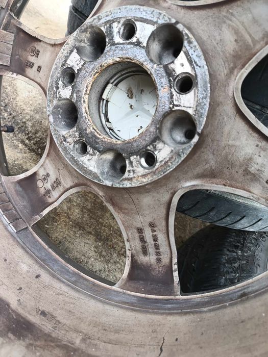 Продавам оригинални джанти с гуми за Мерцедес w203 / Ц класа