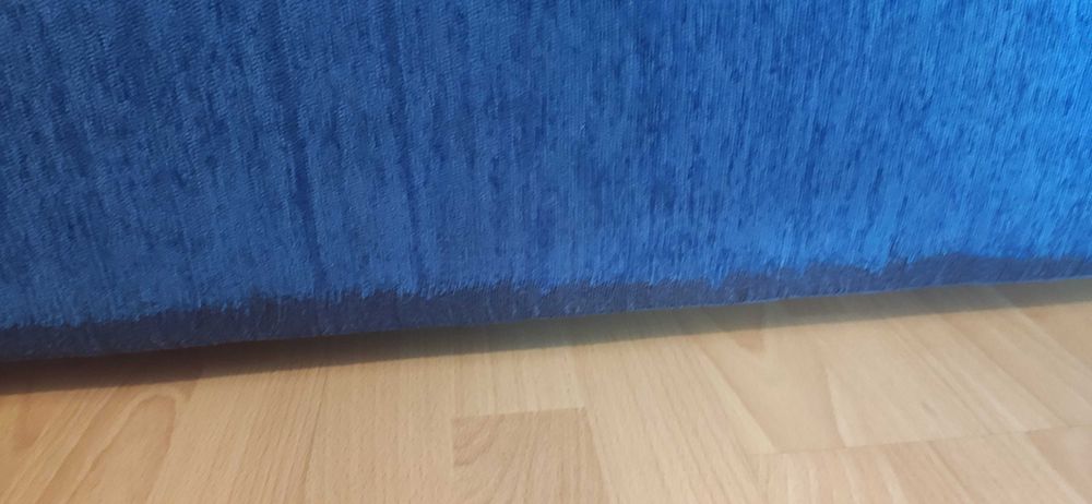 Разтегателен диван с място за съхранение