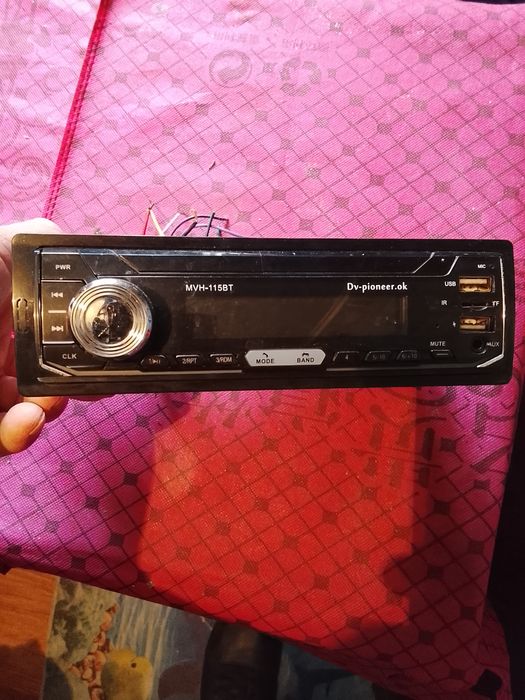 Продам магнитолу