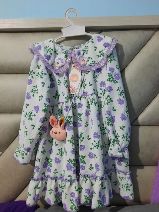 Детское платье с длинным рукавом на  девочку