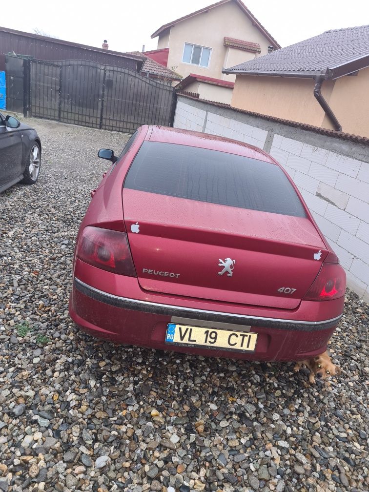 Vând peugeot 407.