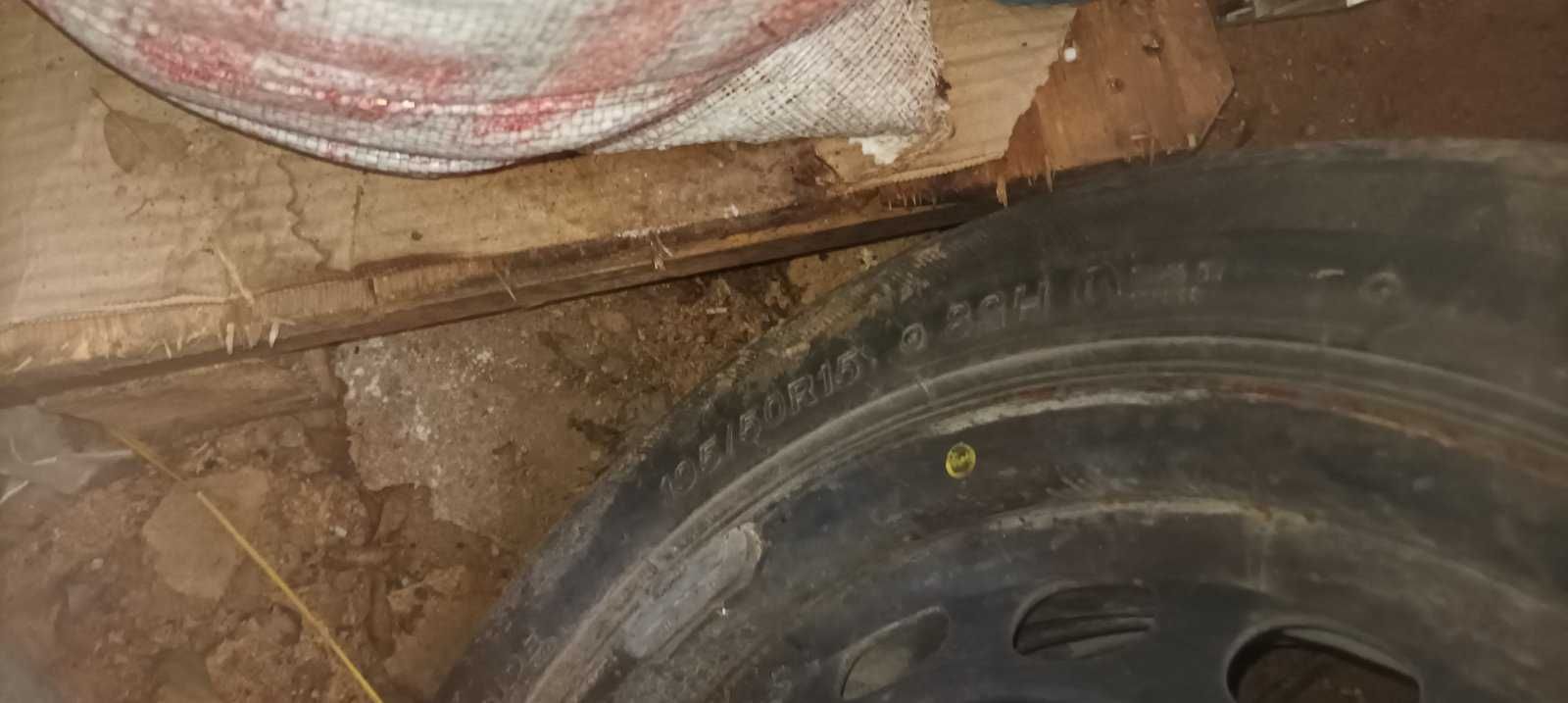 гуми Bridgestone  R 17" 235/55/17 всесозонни за SUV и 15 цола  Lassa