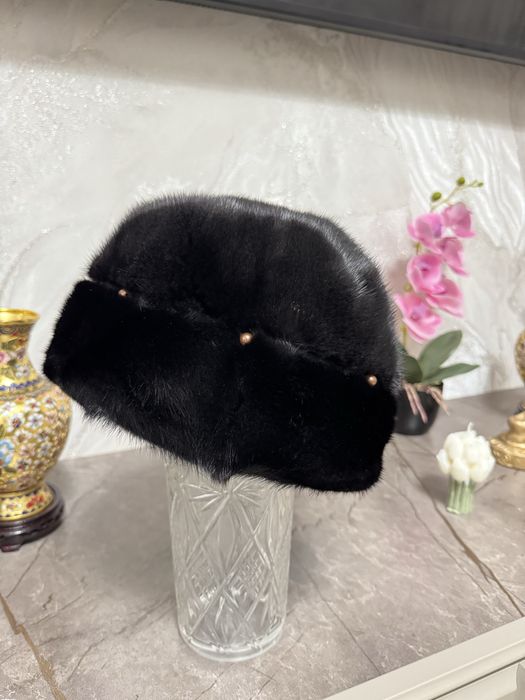 Продам норковую шапку-беретку