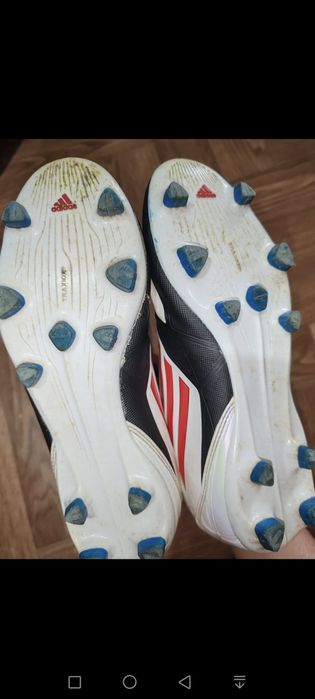 Ghete fotbal Adidas ,iarbă, mărimea 38