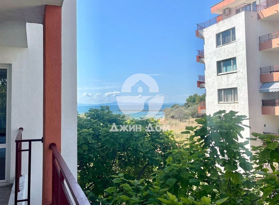 Двустаен апартамент с ГЛЕДКА МОРЕ в к-с „Ривиера Форт Бийч”, с. Равда