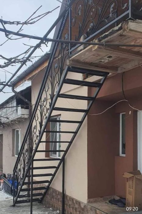 Scara zincate la comanda în toată tara oferim și montaj