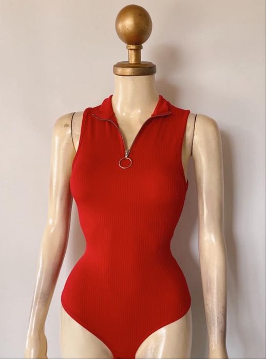 Terranova дамскo боди в червен цвят с цип