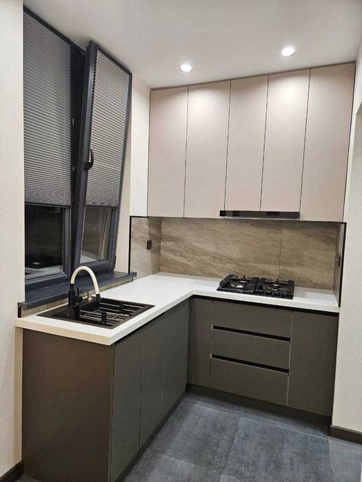 Продается квартира НОВОМОСКОВСКАЯ 3/4/4 77 серия кирпич