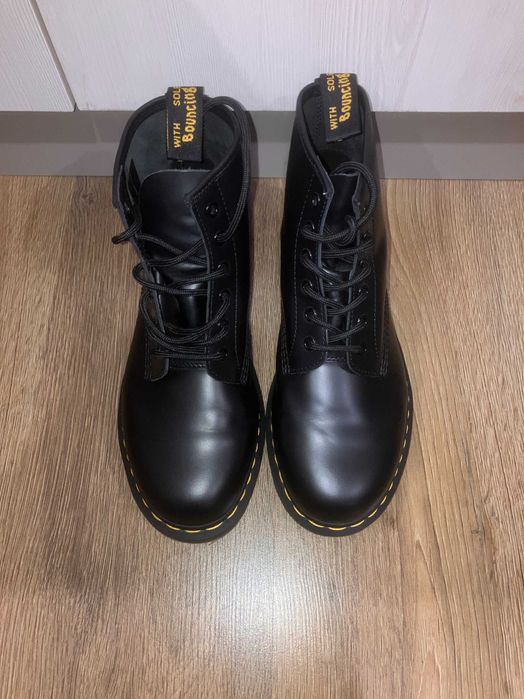 Обувки Dr. Martens