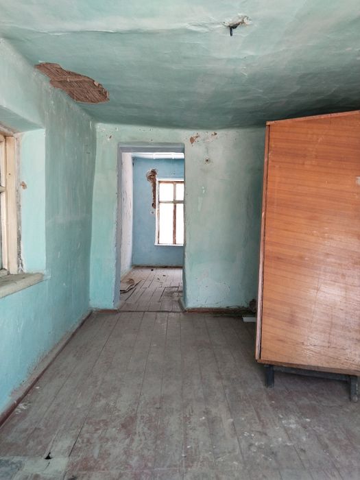 Продам 2ком. Последний этаж. Без ремонта. 57 кв.м