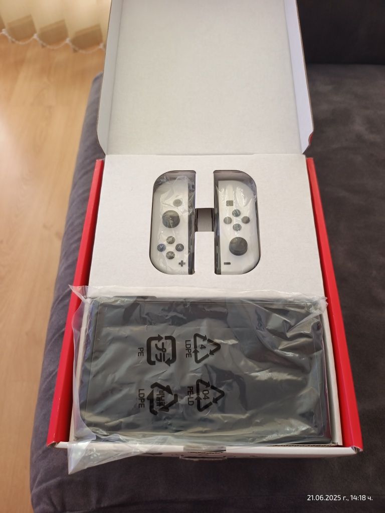 Nintendo switch oled , като нов с игри .
