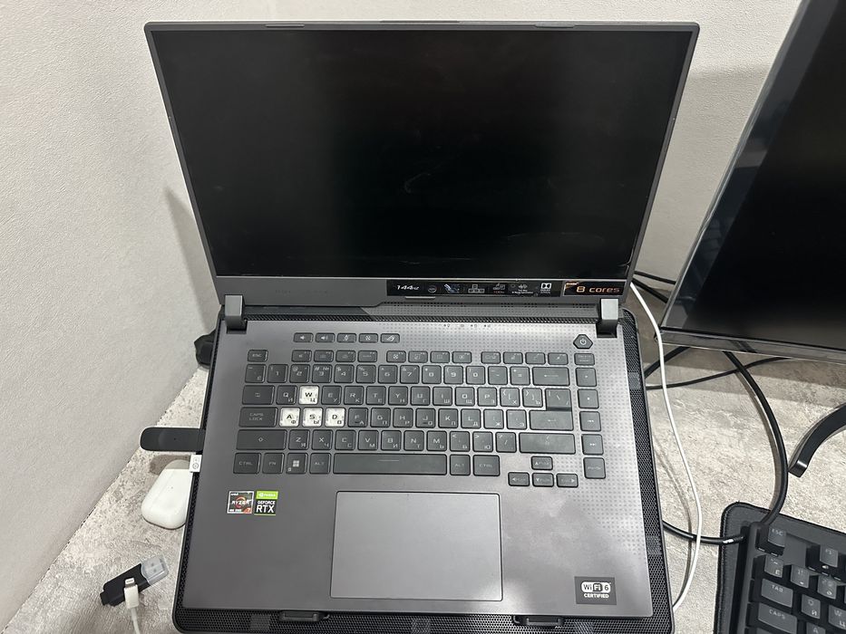 Игровая ноутбук ASUS