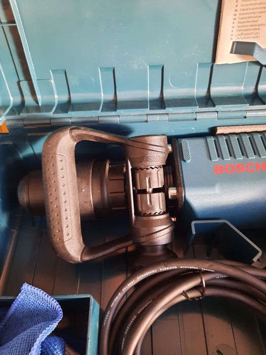 BOSCH Електрически къртач GSH 11 E