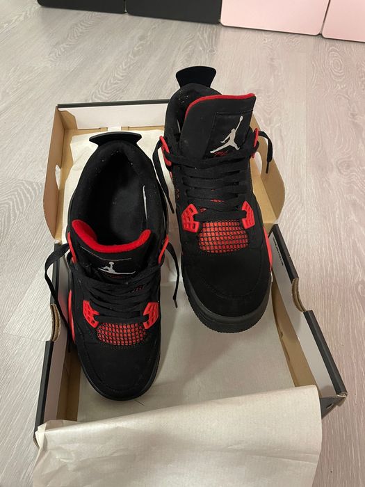 Jordan 4 red thunder