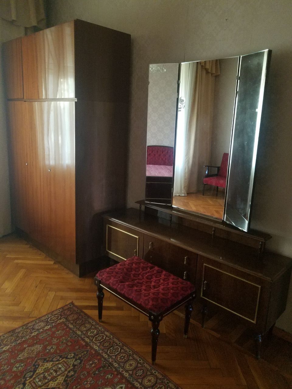 Спальная мебель в хорошем состоянии