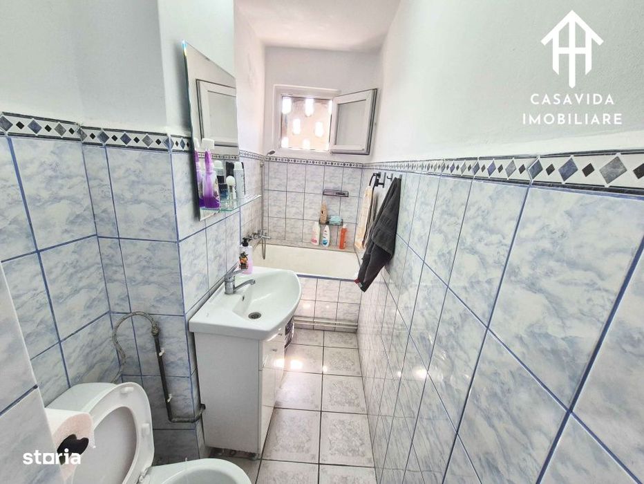 De vanzare apartament 3 camere mobilat si utilat, zona Unic