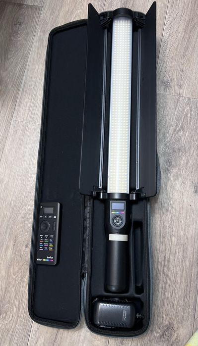 Godox LC500R осветитель. RGB