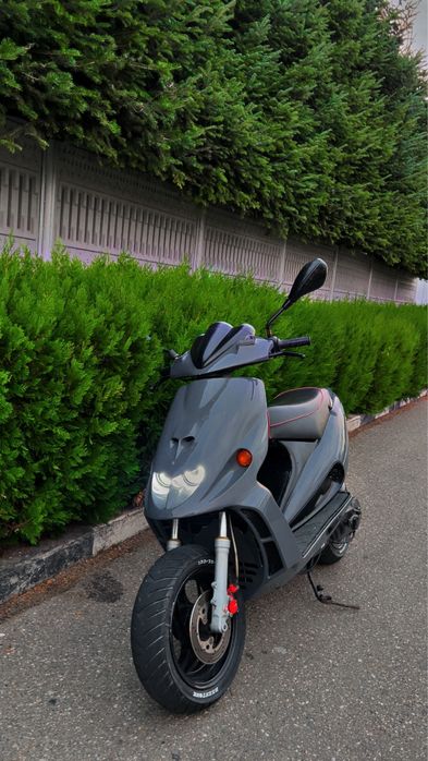 scuter malaguti f12