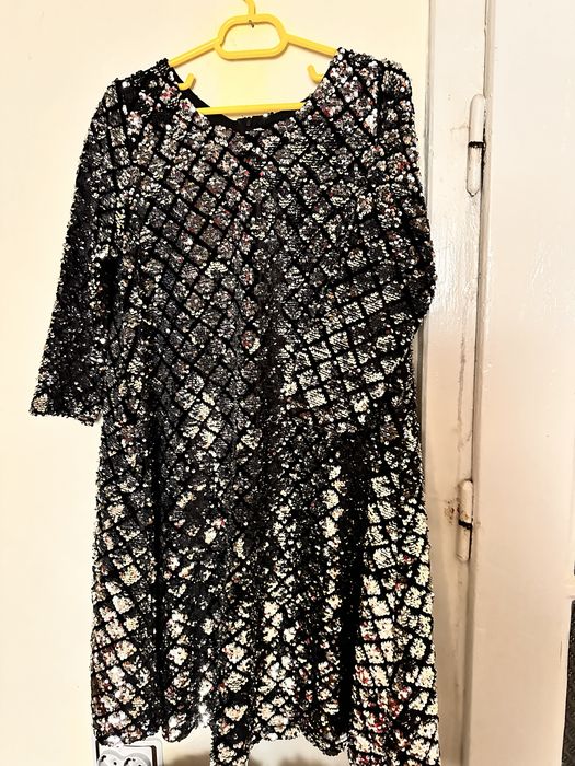 Rochie cu paiete argintii