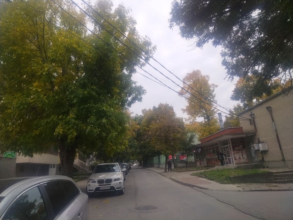 Собственик продава таванско ателие - Идеален център на гр. Разград 
Ст