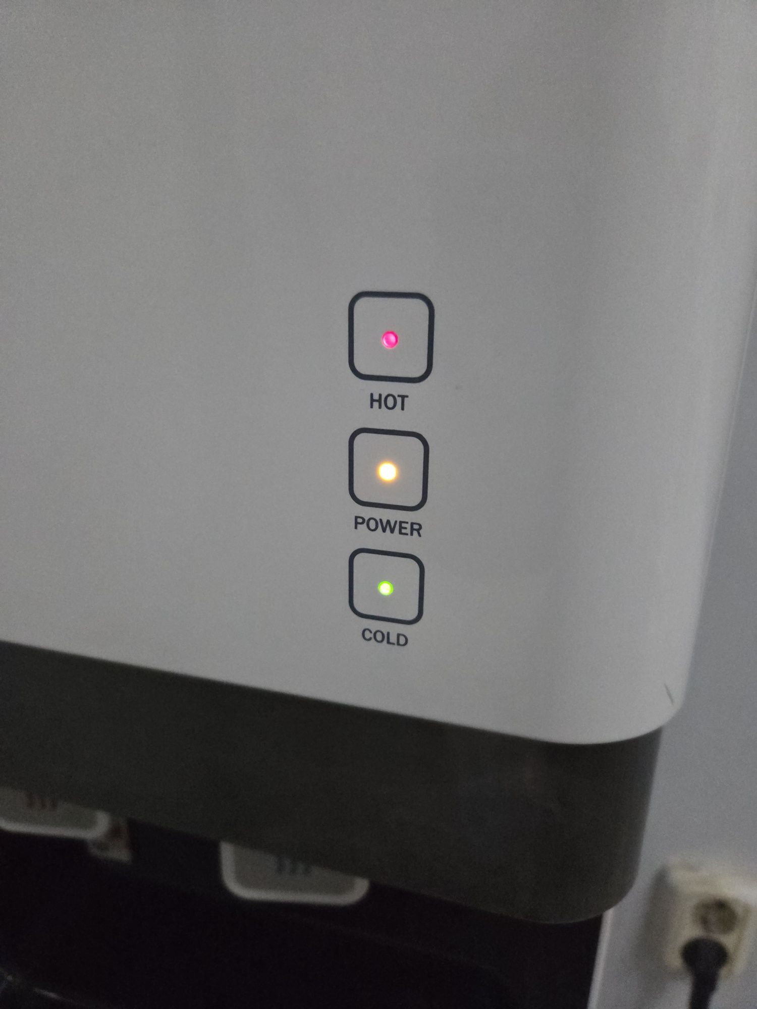LG Nuba 5500 диспенсер/пречиствател на вода
