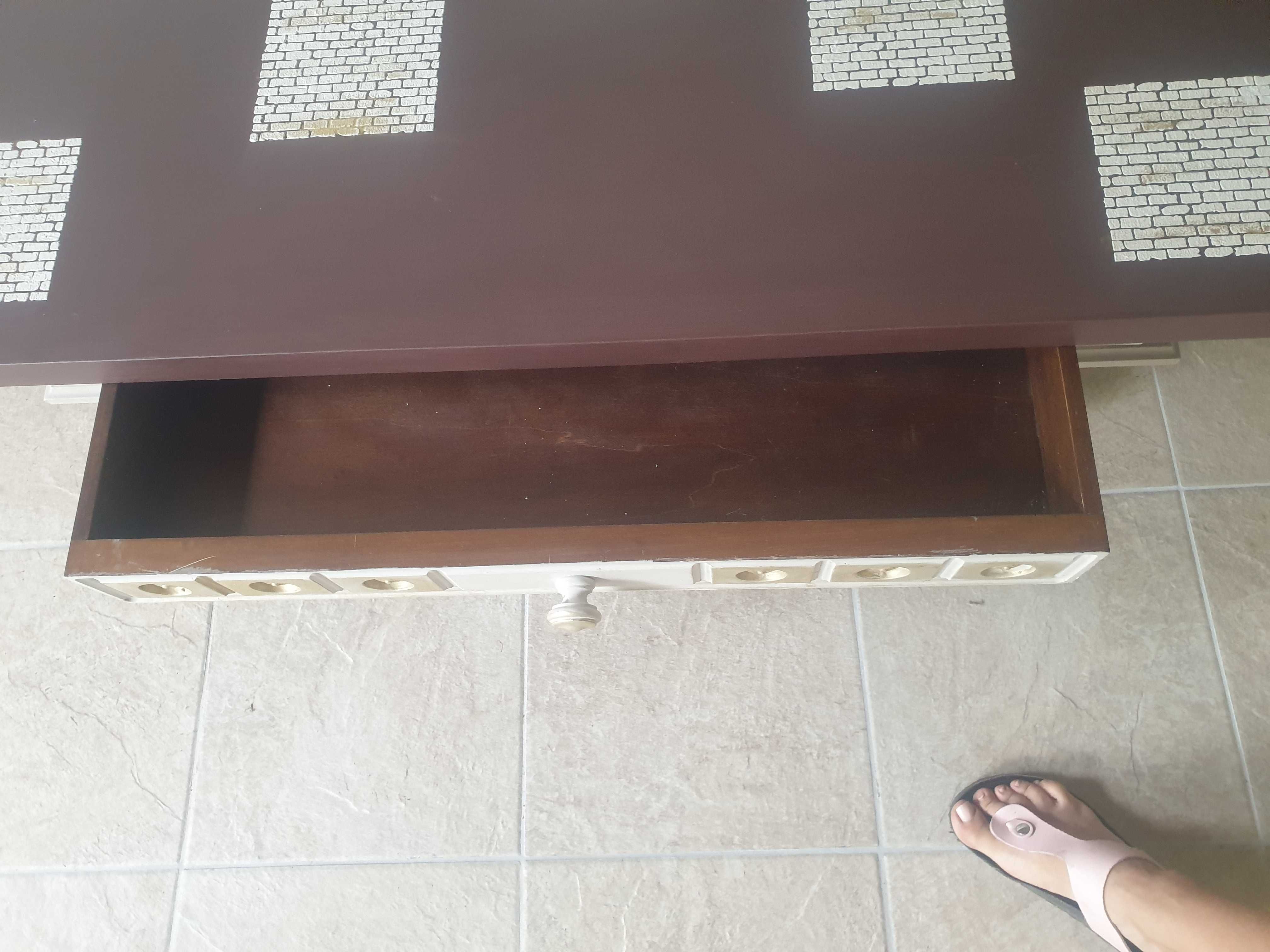 Mobilier lemn masiv
