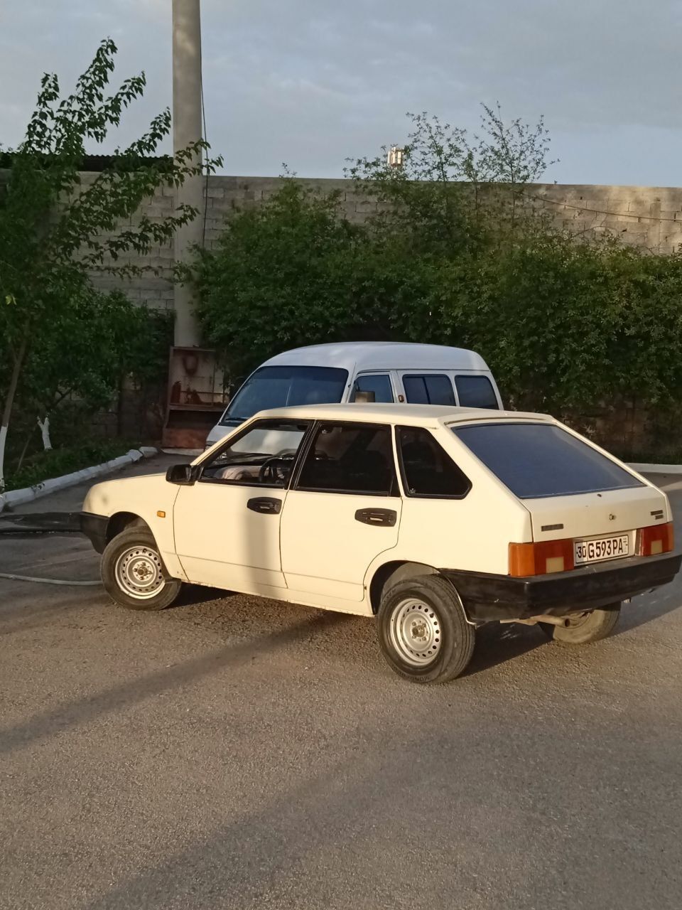 Moshina ssotiladi