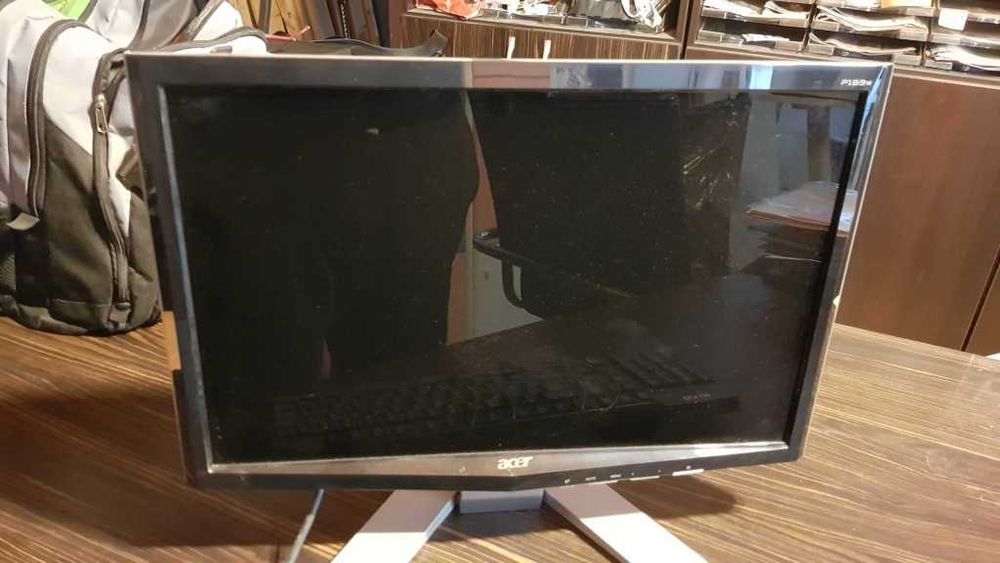 Компютър настолен