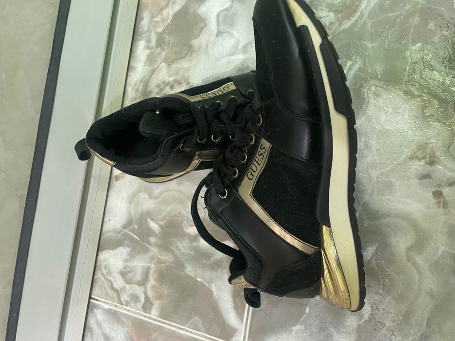 Дамски обувки GUESS