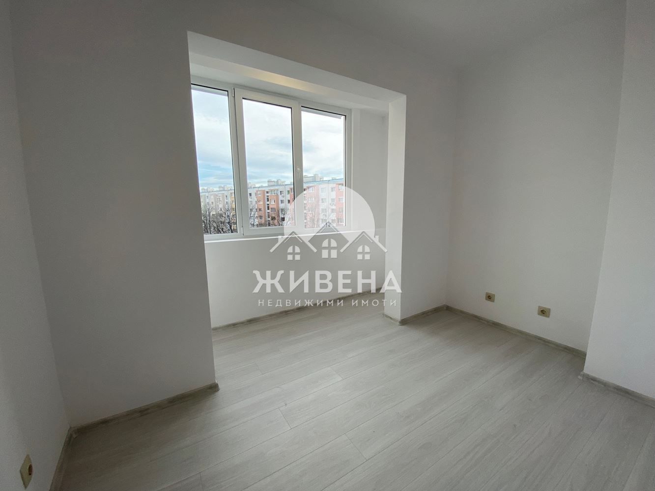 Продавам панелен апартамент, 60 кв.м, кв. Трошево, до бивш Пфое мол